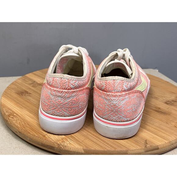 Nike Toki Low 718847-100 Pink Casual Sneaker Shoes Lace Up Low Top Girls Size 7Y - Picture 4 of 8
